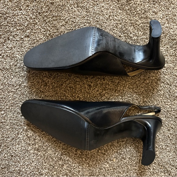 Etienne Aigner Classic Black Heels - Picture 4 of 4